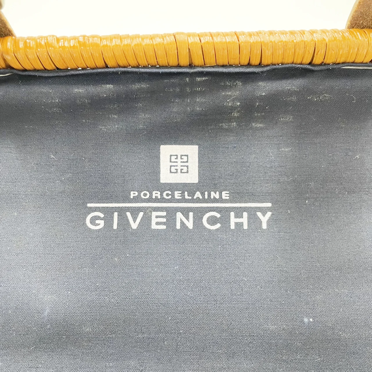 GIVENCHY LUNCH BOX view 4