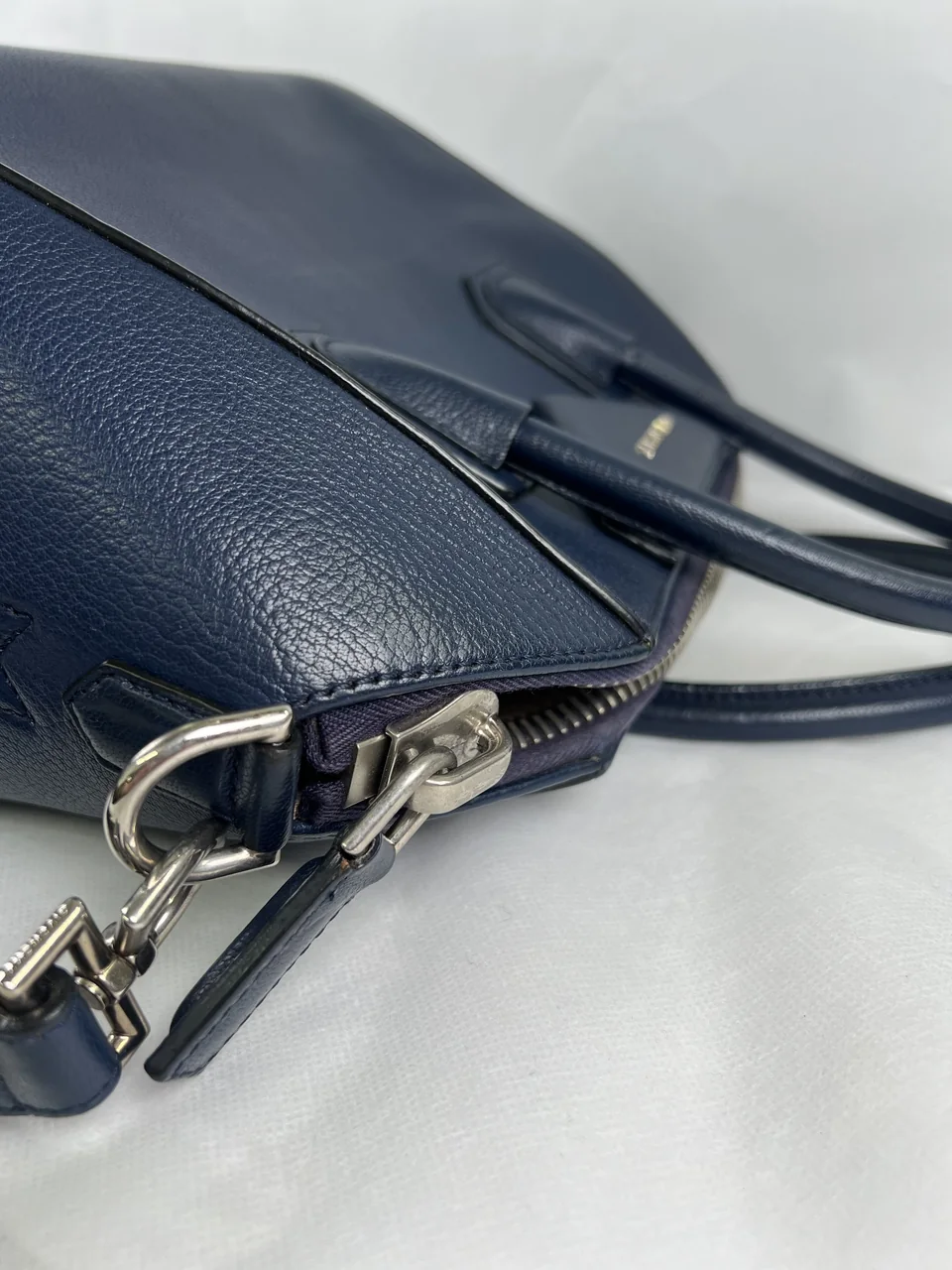 GIVENCHY SHOULDER BAG view 4