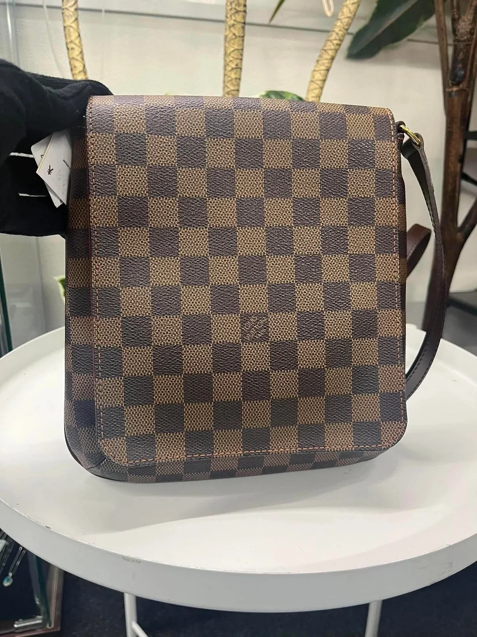 LV DAMIER MUSETTE TANGO LONG view 7