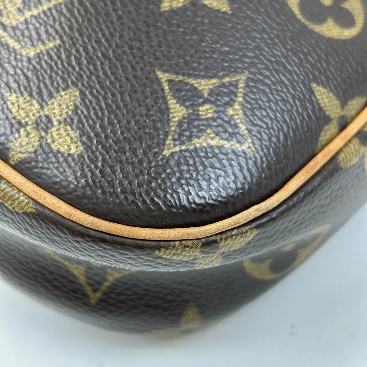 LV MONOGRAM GANGE view 6