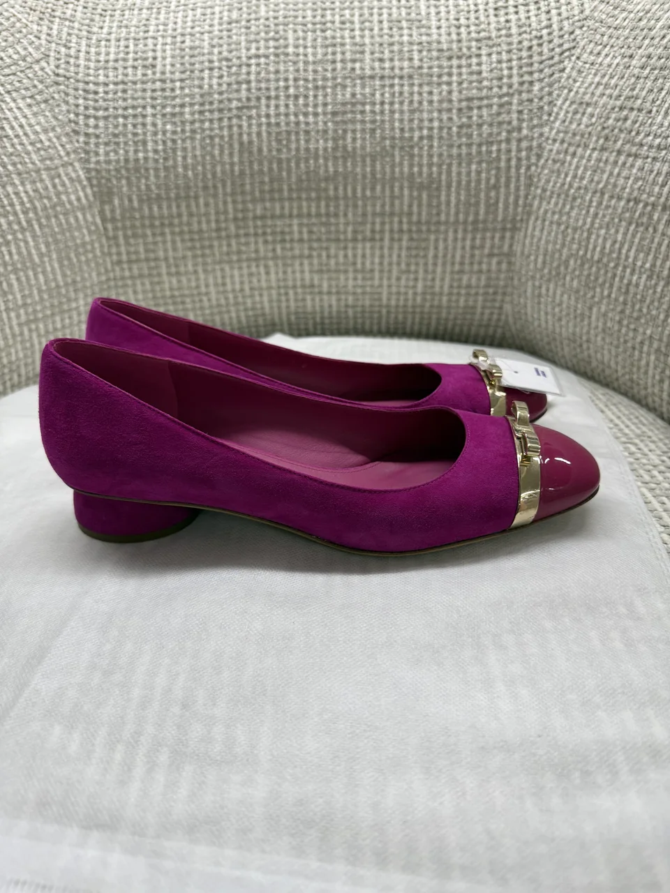 SALVATORE FERRAGAMO PUMPS view 4