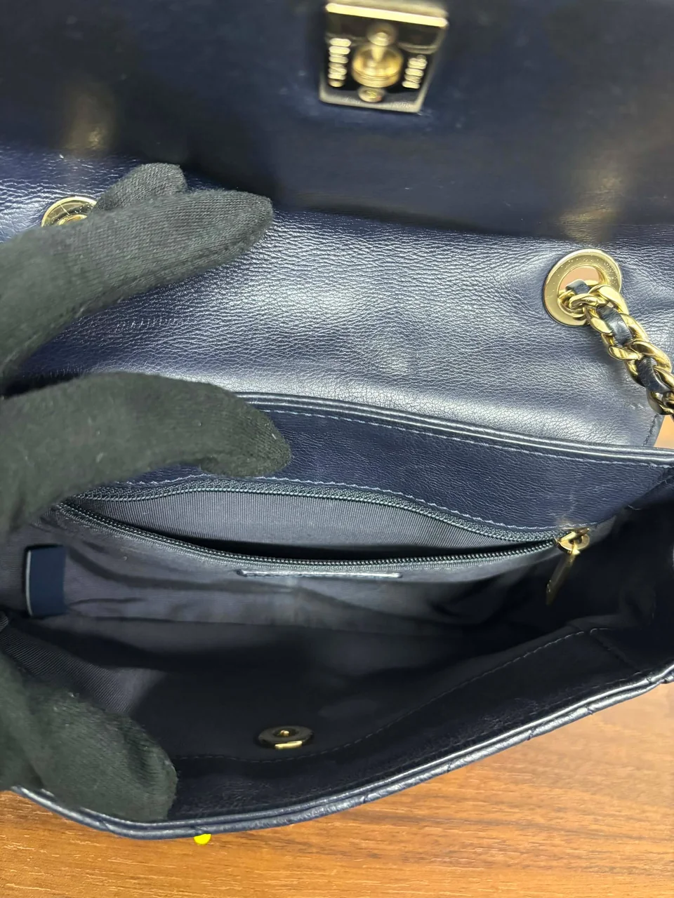 CHANEL V-STITCH SHOULDER BAG view 5