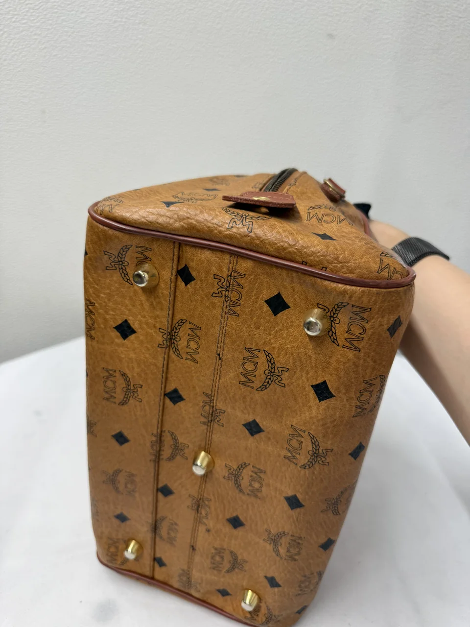 MCM TWO-WAY BAG (CAMEL) view 6