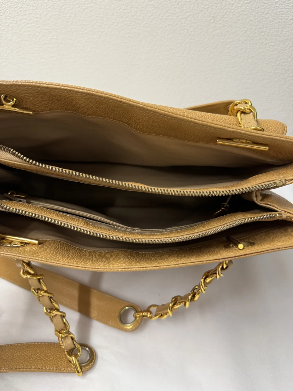 CHANEL TOTE view 2