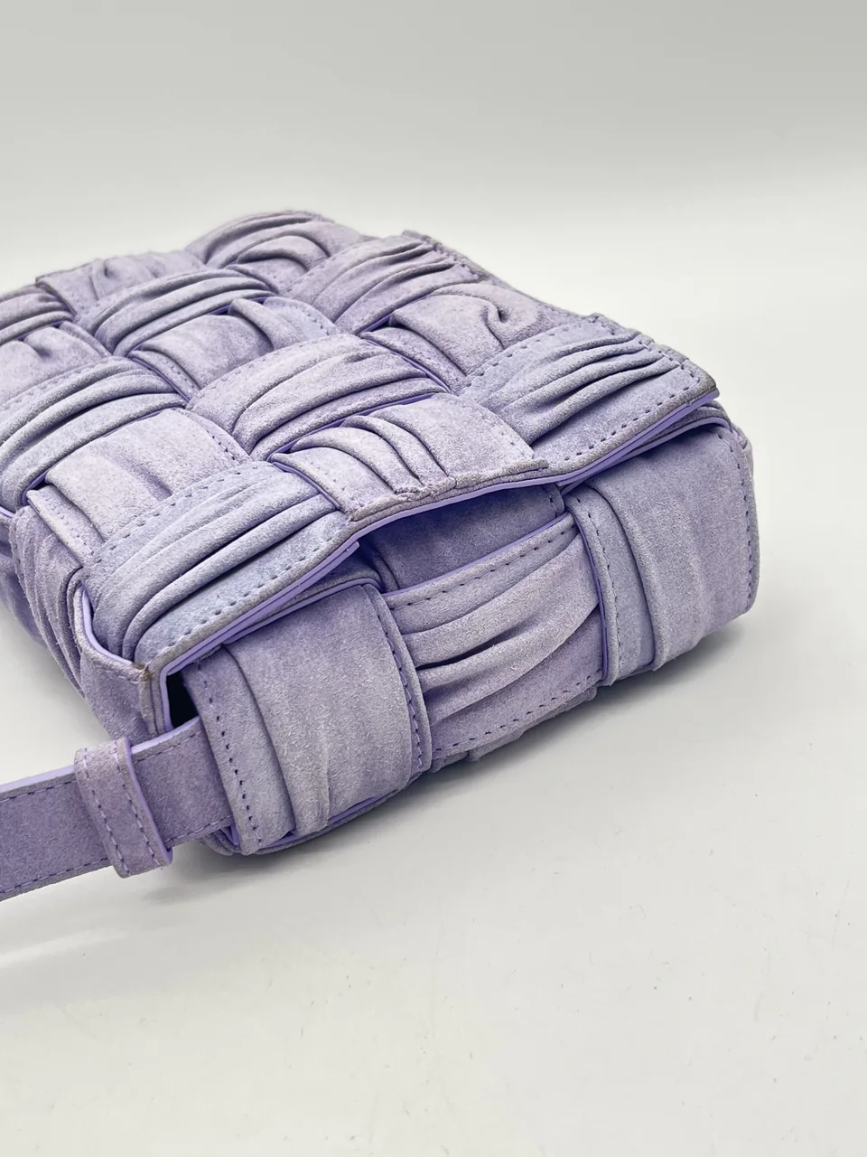 BOTTEGA VENETA MAXI INTRECCIATO CASSETTE (PURPLE) view 4