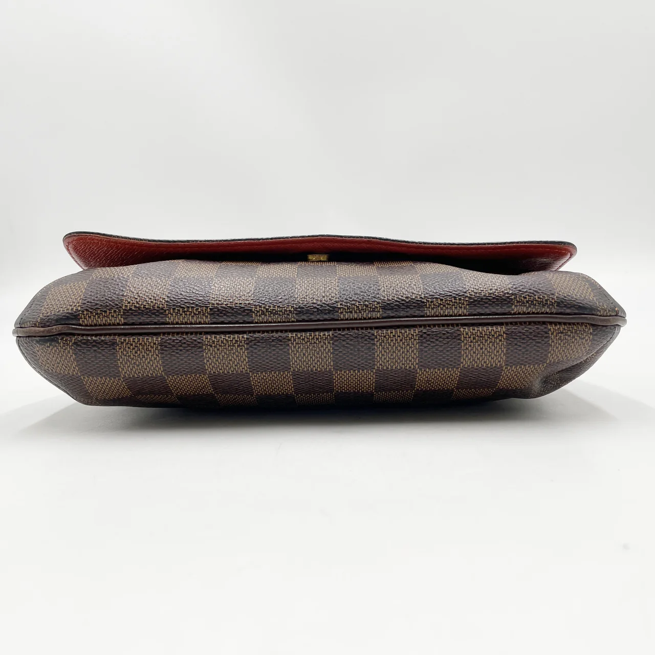 LV DAMIER MUSETTE TANGO LONG view 4