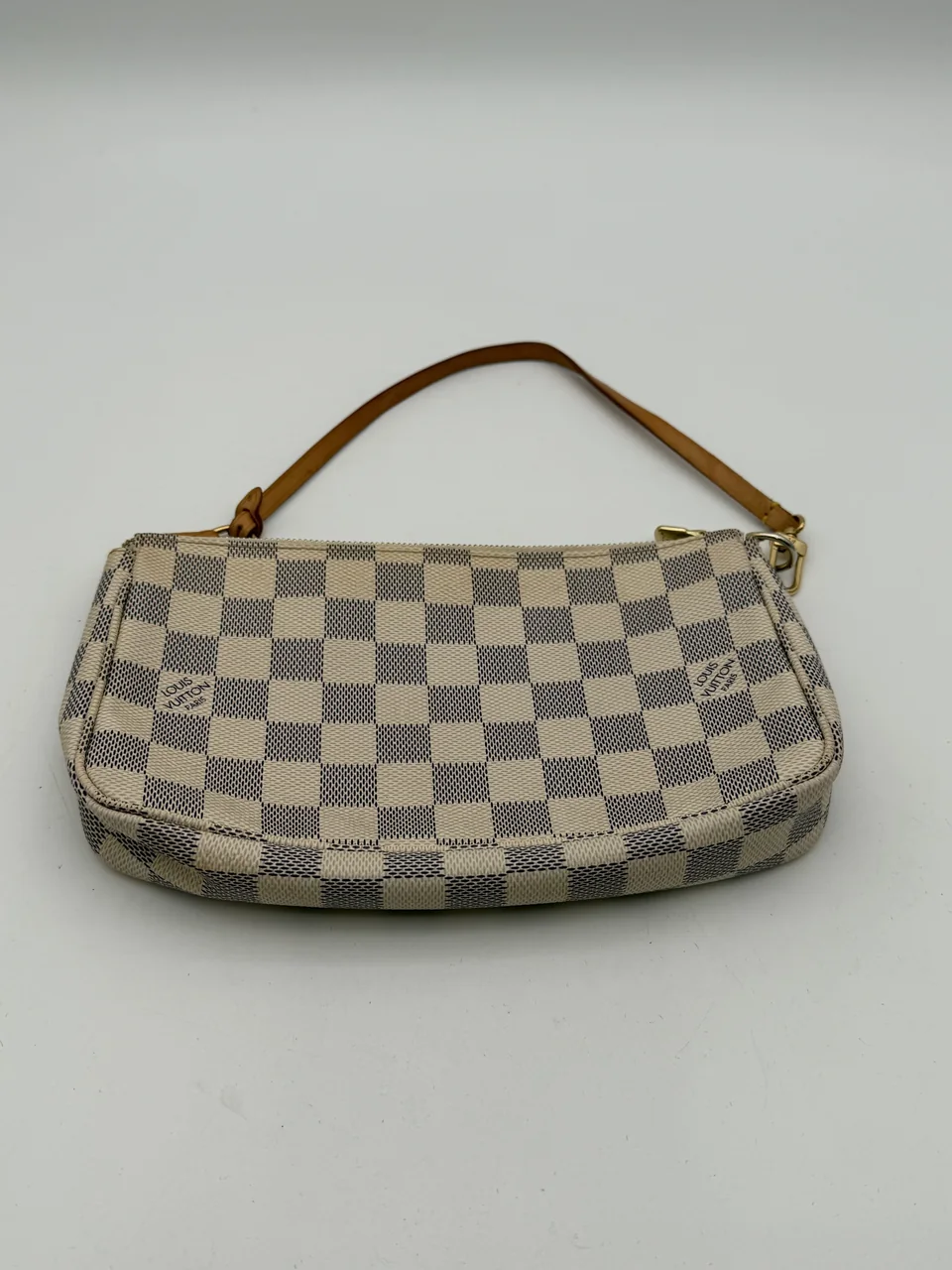 LV ACCESSOIRE view 4