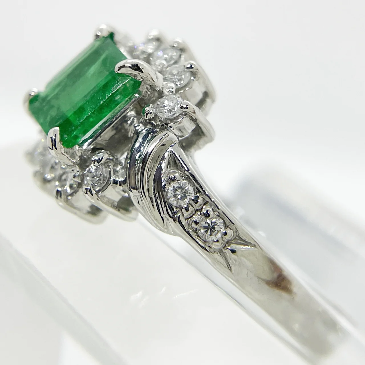 PT900 EMERALD RING E0.41CT FD0.166CT 4.2G view 6
