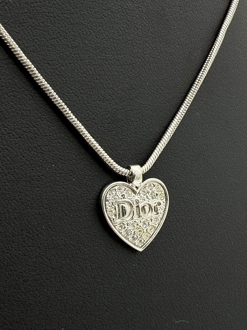 DIOR LOGO HEART NECKLACE view 3