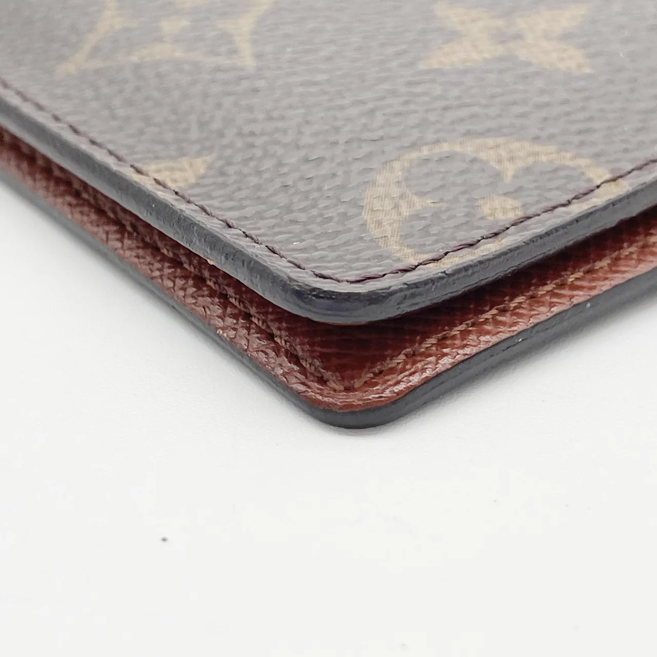 LV MONOGRAM PORTE CARTE VERTICAL view 8