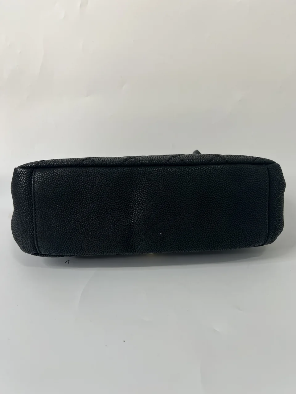 CHANEL CAVIAR MATELASSE HAND BAG (17 SERIAL CODE) view 3