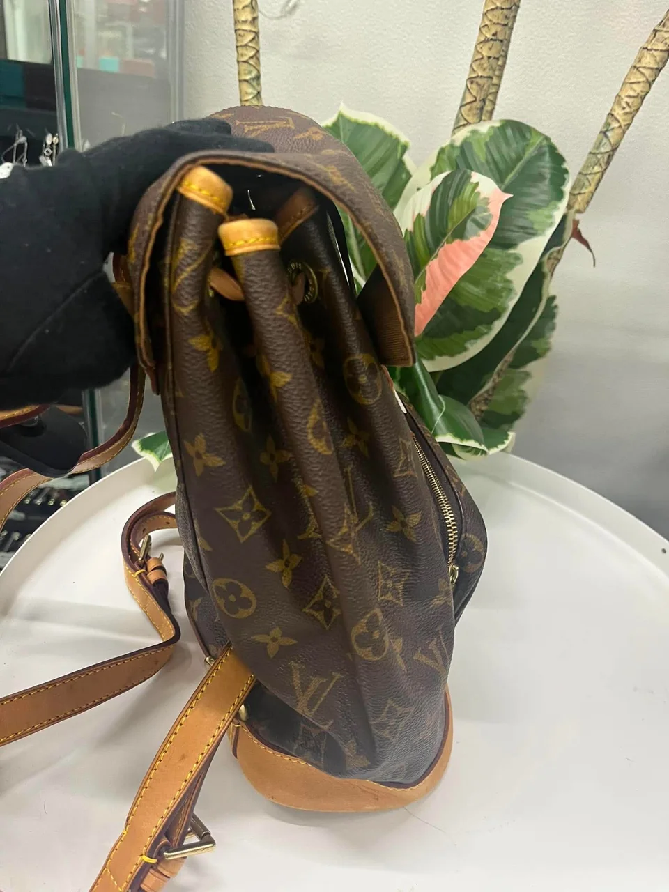 LV MONOGRAM MONTSOURIS MM view 7