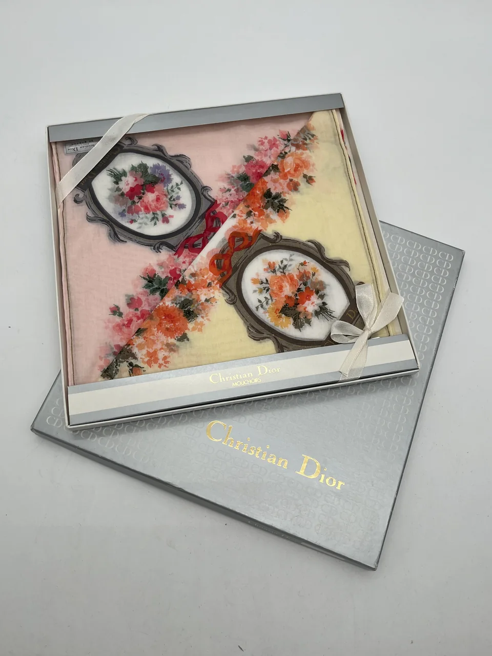 DIOR SCARF view 3