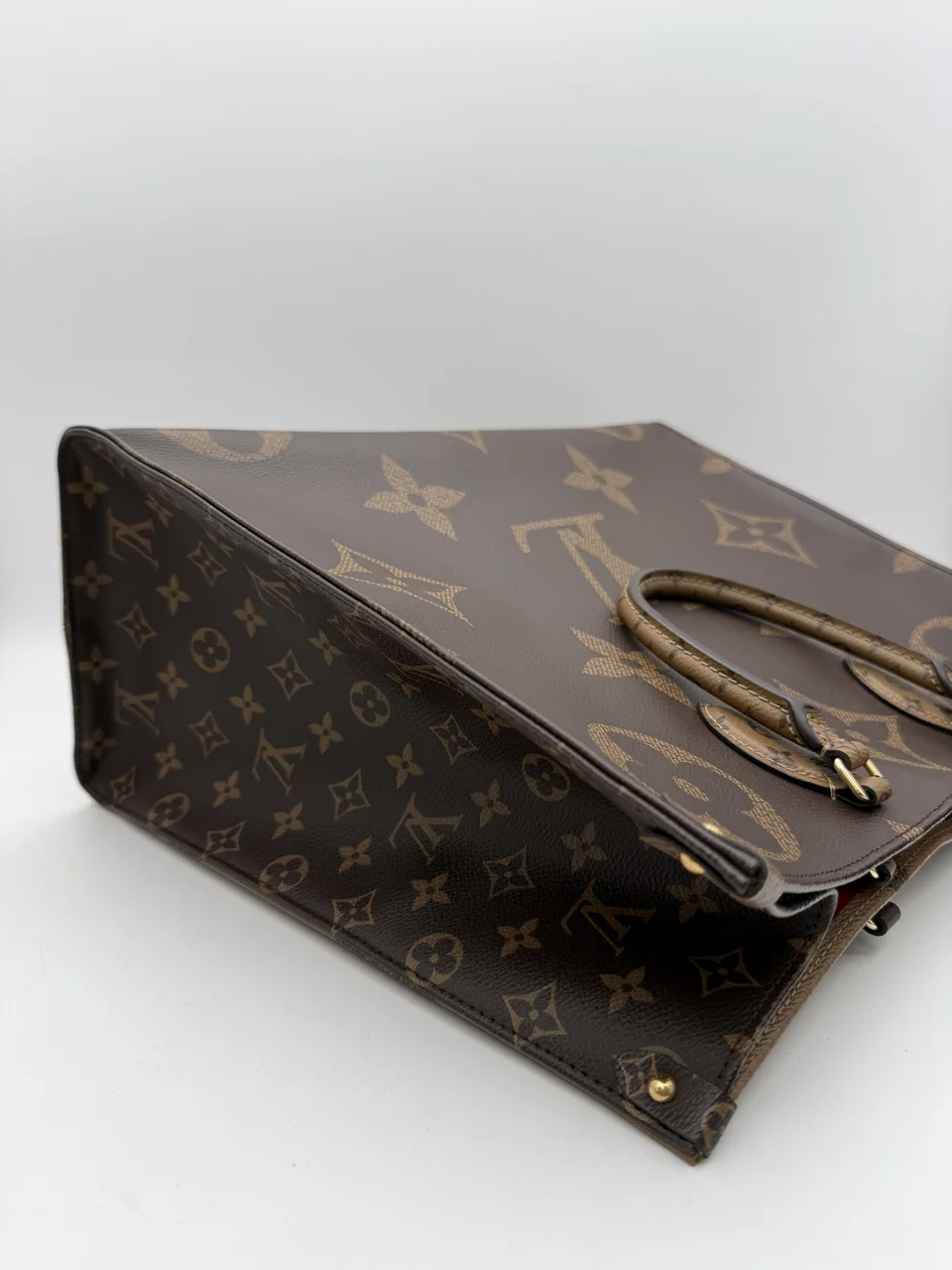 LOUIS VUITTON ON THE GO GM view 7