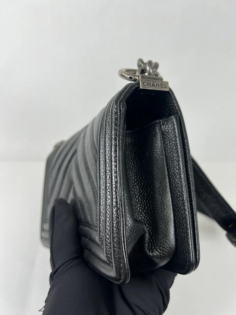 CHANEL CALF SKIN CHEVRON SHOULDER BAG (28 SERIAL CODE) view 6