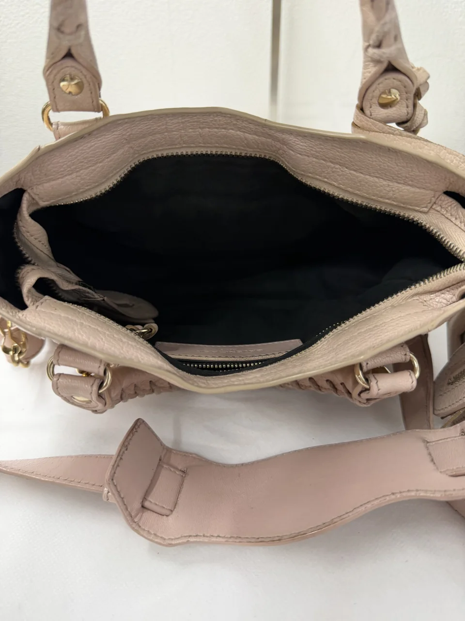 BALENCIAGA BAG view 2