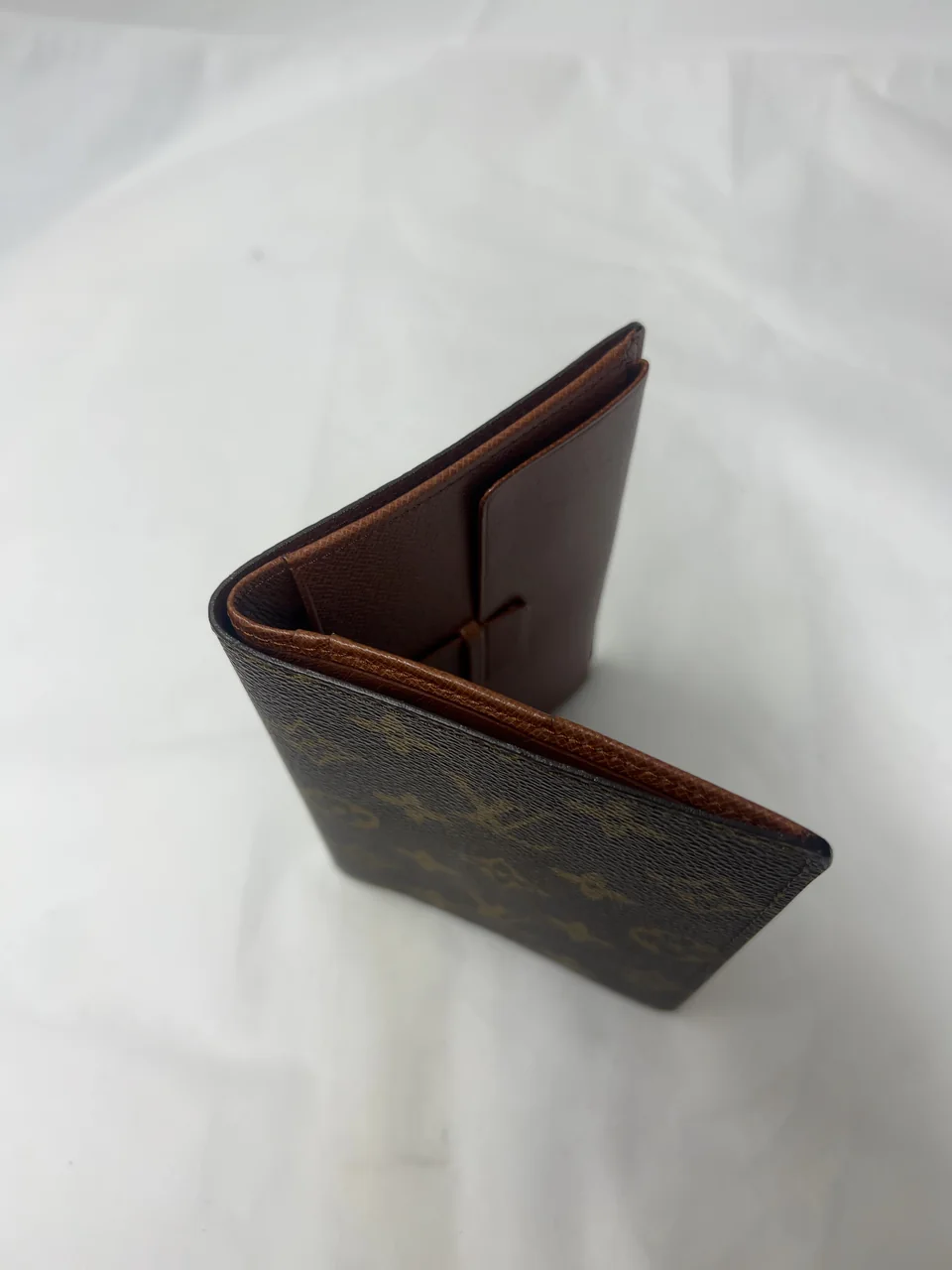 LV MONOGRAM WALLET view 4