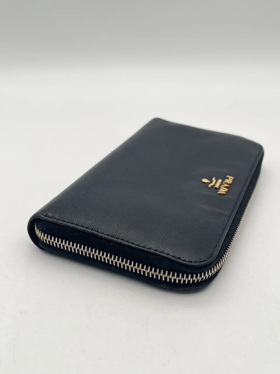 PRADA SAFFIANO ROUND FASTENER LONG WALLET (BLACK) photo 3