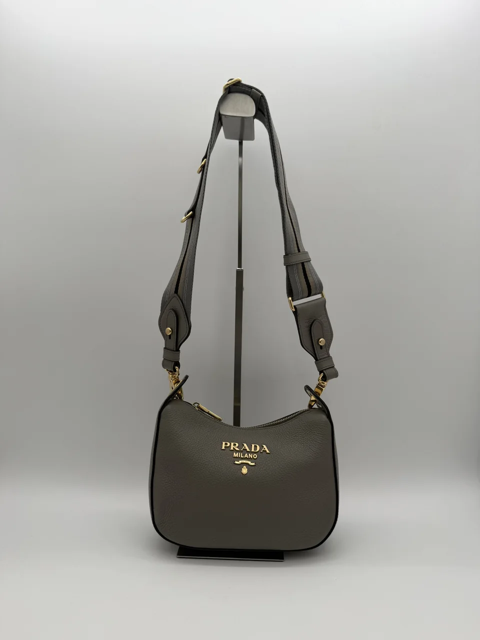 PRADA VITELLO PHOENIX SHOULDER BAG (BROWN)