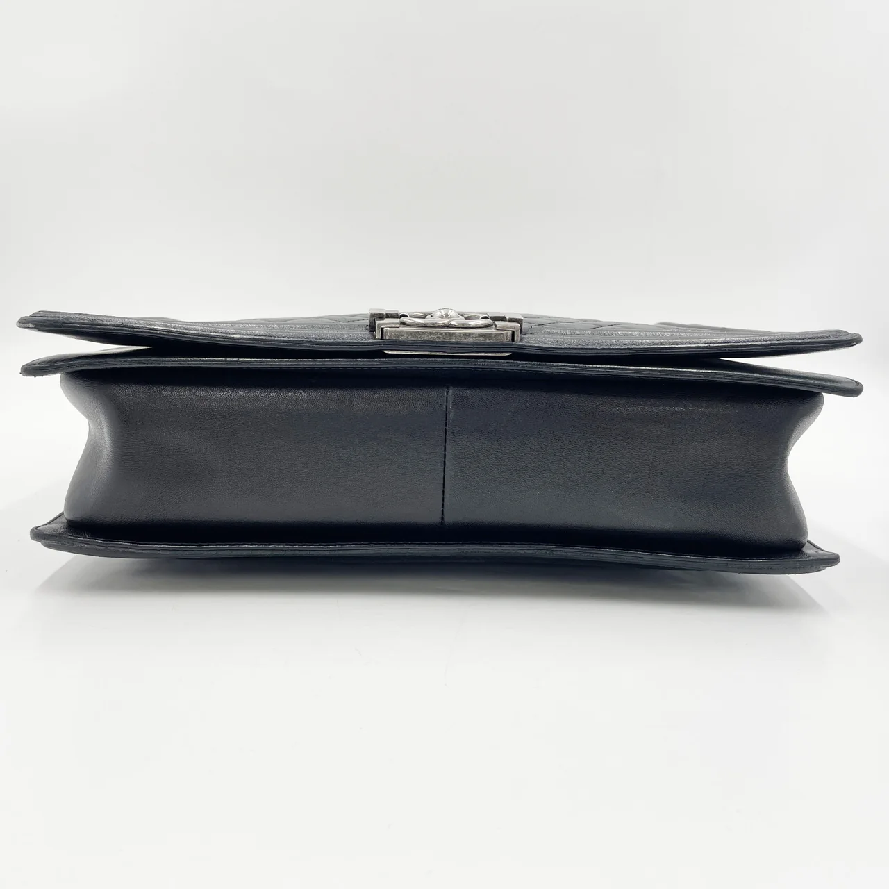 CHANEL LAMB SKIN LE BOY (17 SERIAL CODE) view 4