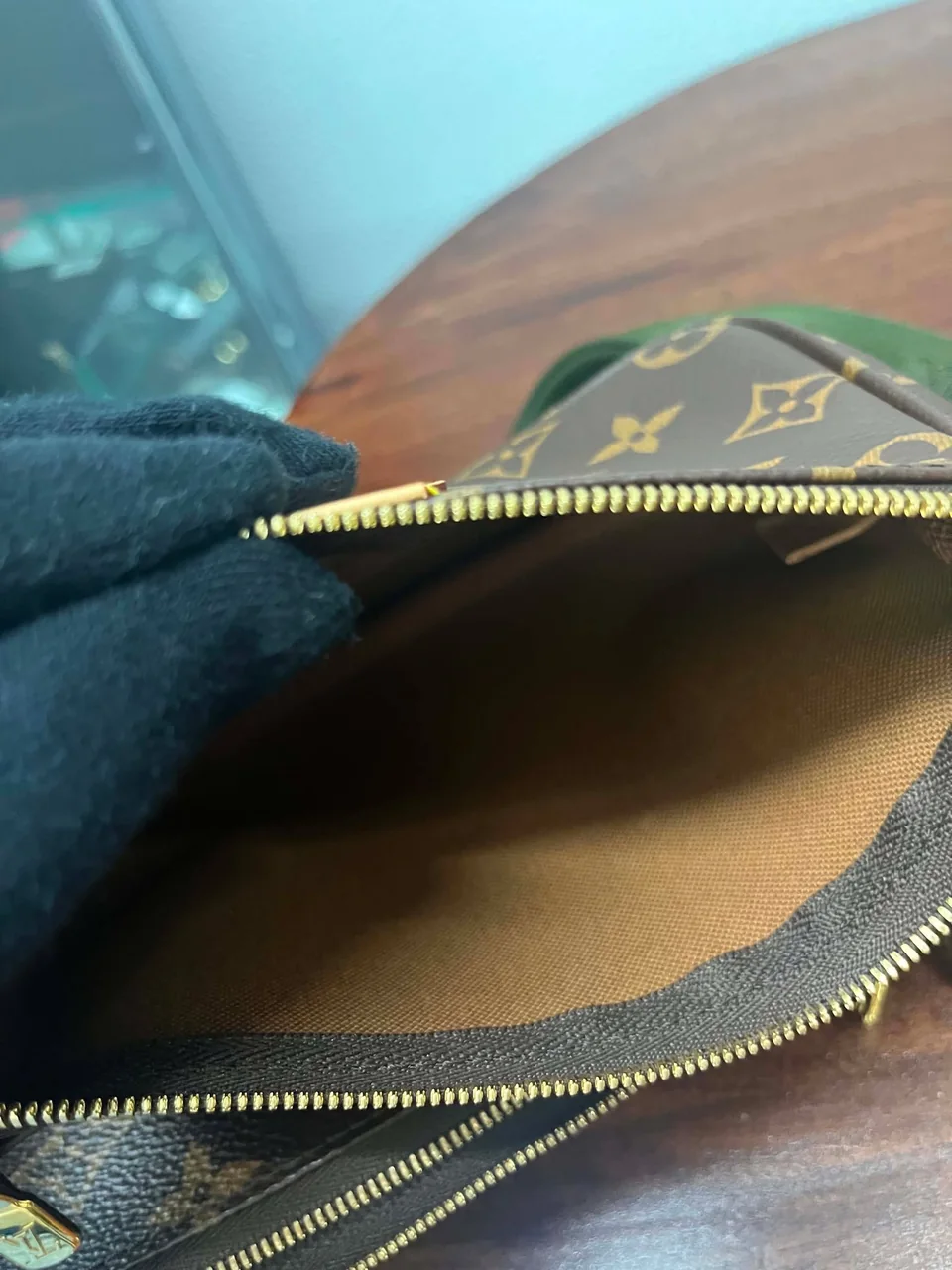 LV MONOGRAM M44813 view 2