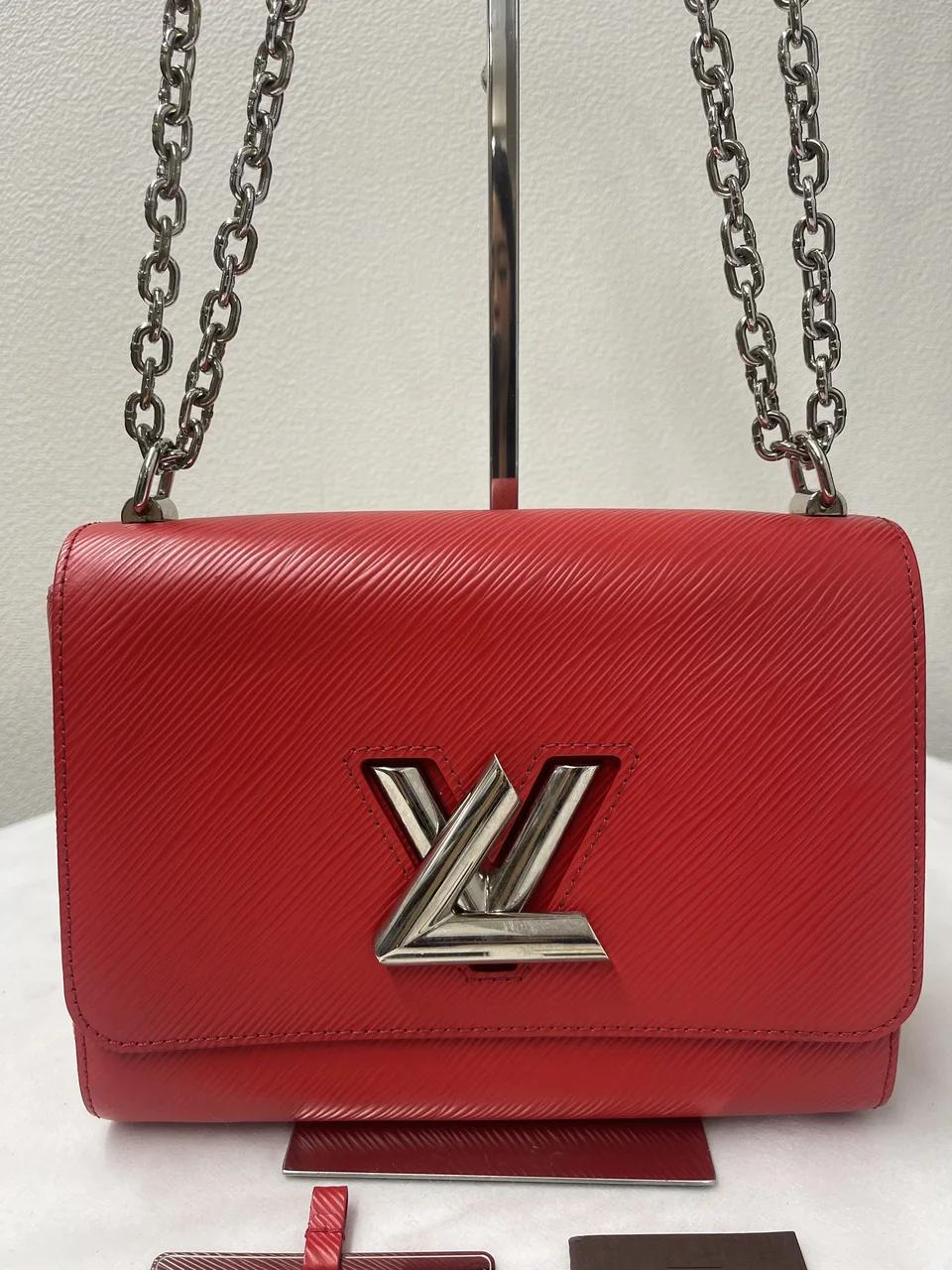 LV EPI TWIST MM (RED) view 3