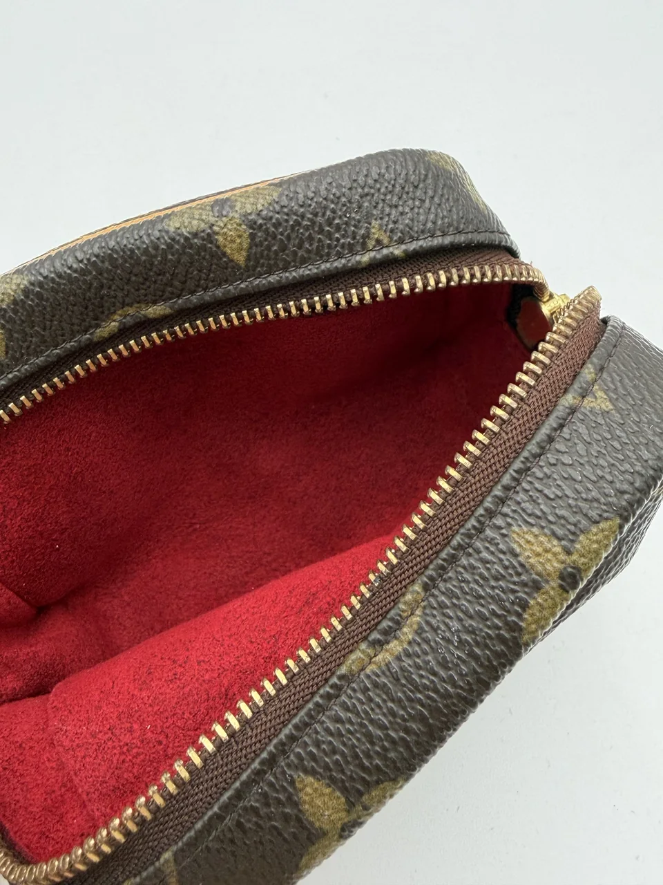 LV MONOGRAM TROUSSE WAPITY view 5