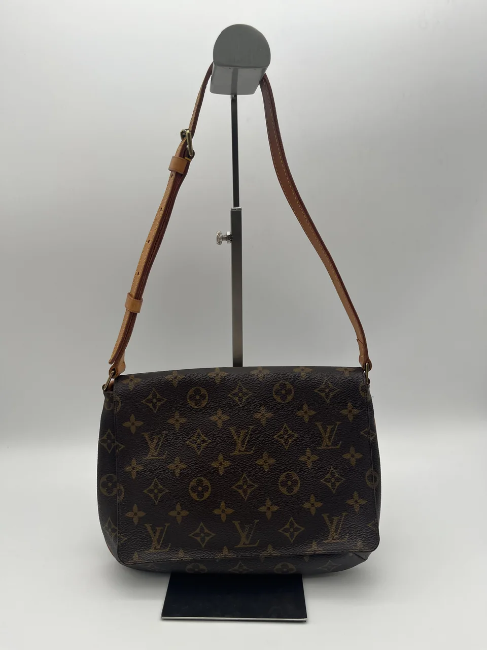 LV MONOGRAM MUSETTE TANGO SHORT