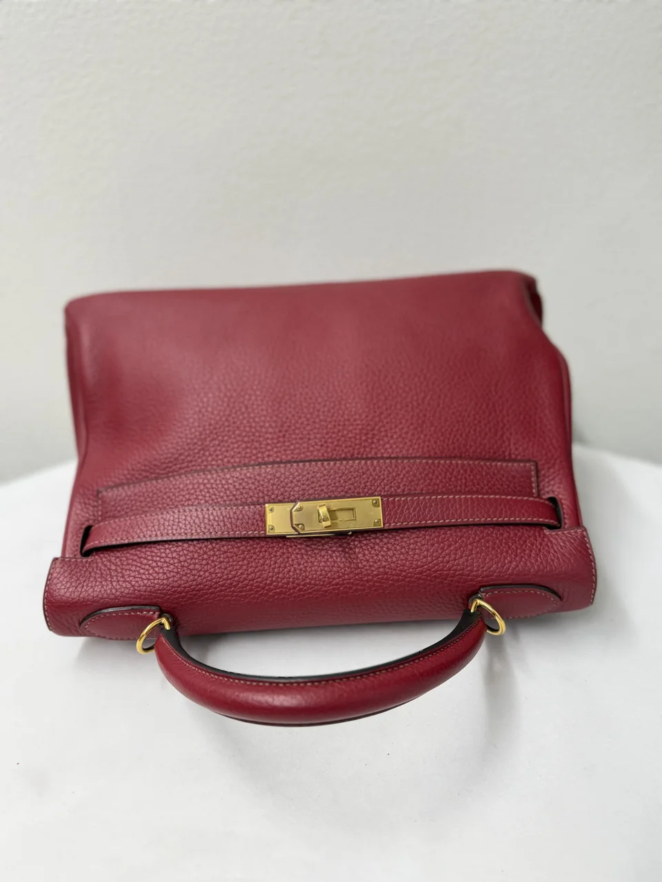 HERMES KELLY 32 (TAURILLON CLEMENCE, ROUGE GRENAT, X STAMP) view 5