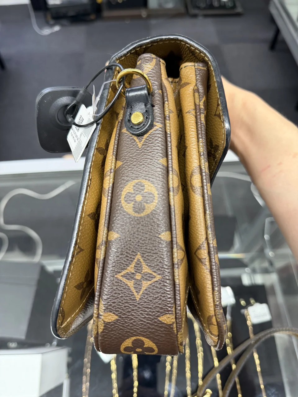 LV MONOGRAM REVERSE POCHETTE METIS MM view 5