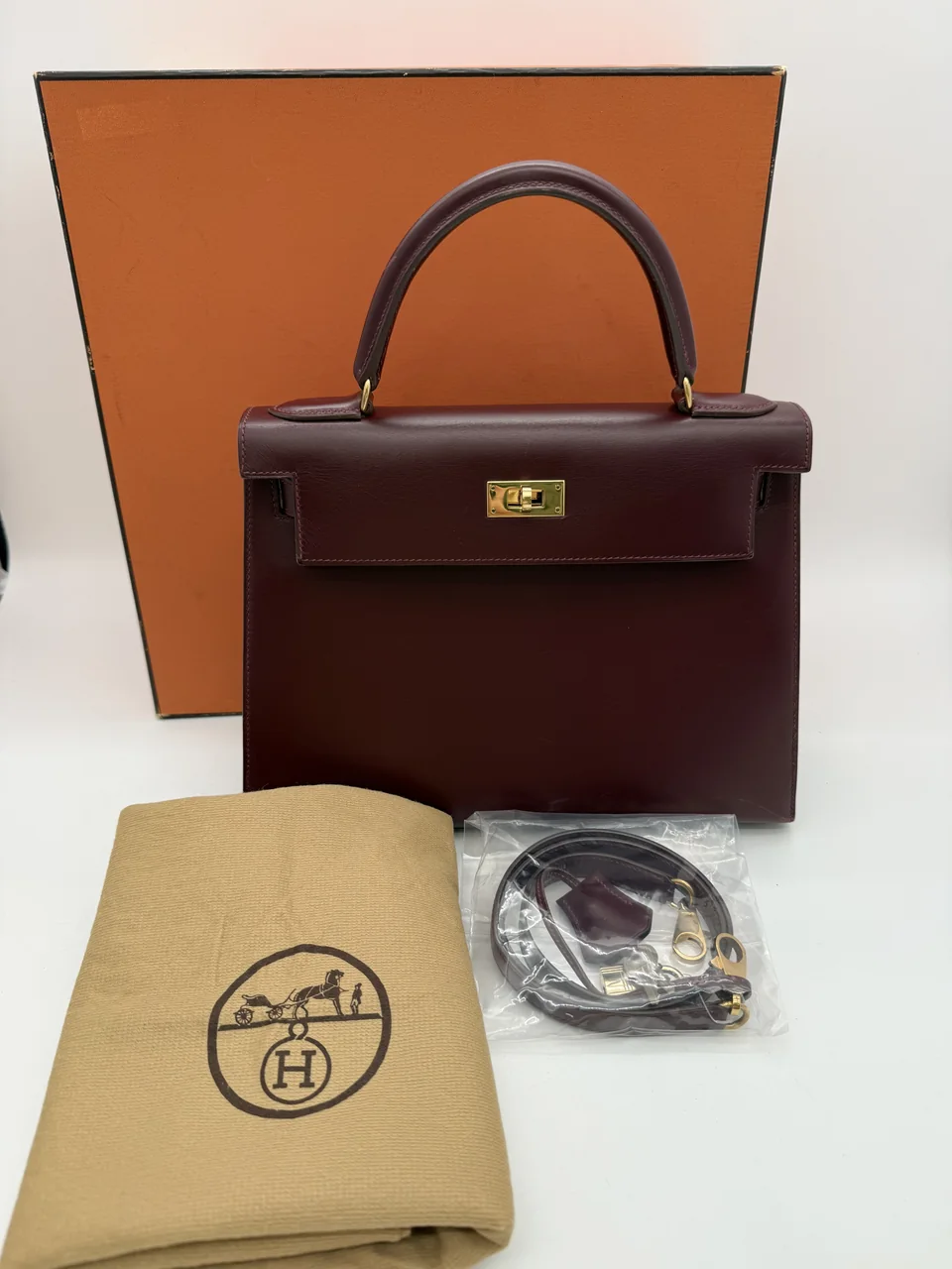 HERMES KELLY 28 (○U STAMP)