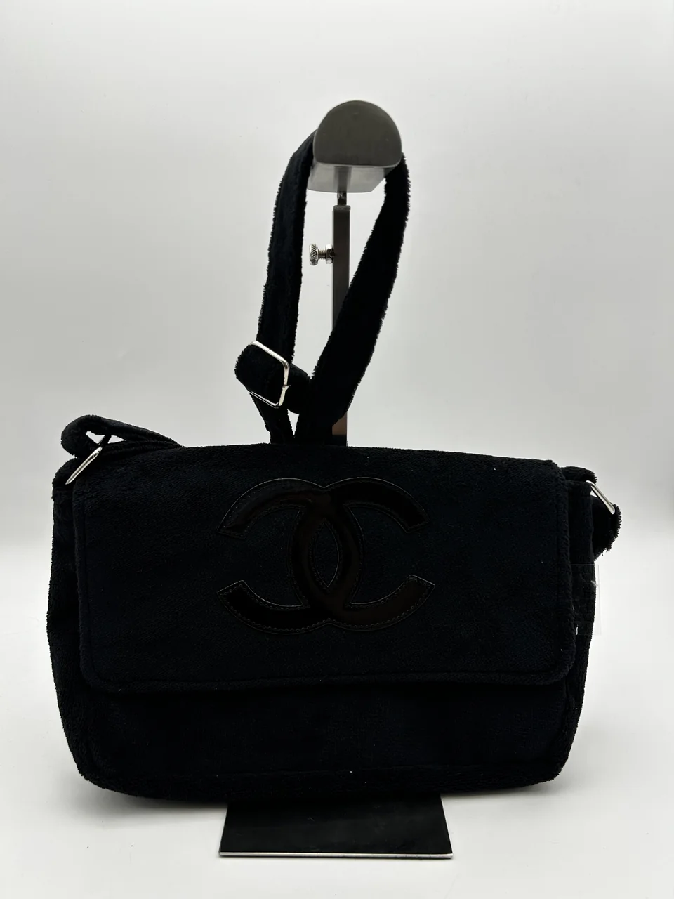 CHANEL SHOULDER BAG