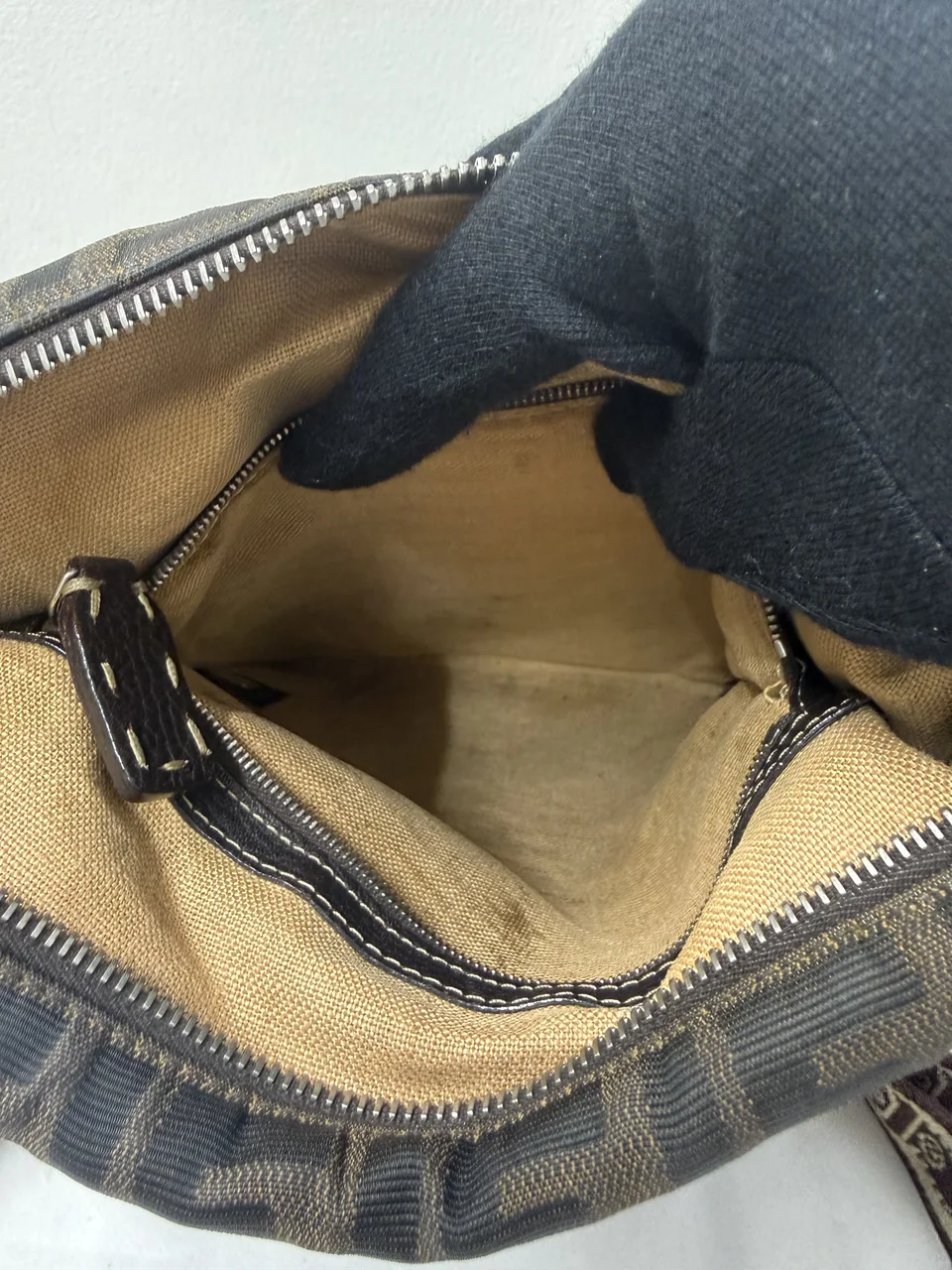 FENDI SHOULDER BAG view 11