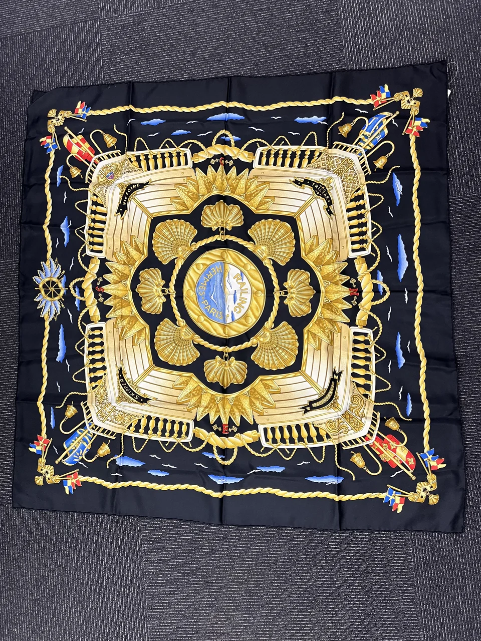 HERMES SCARF