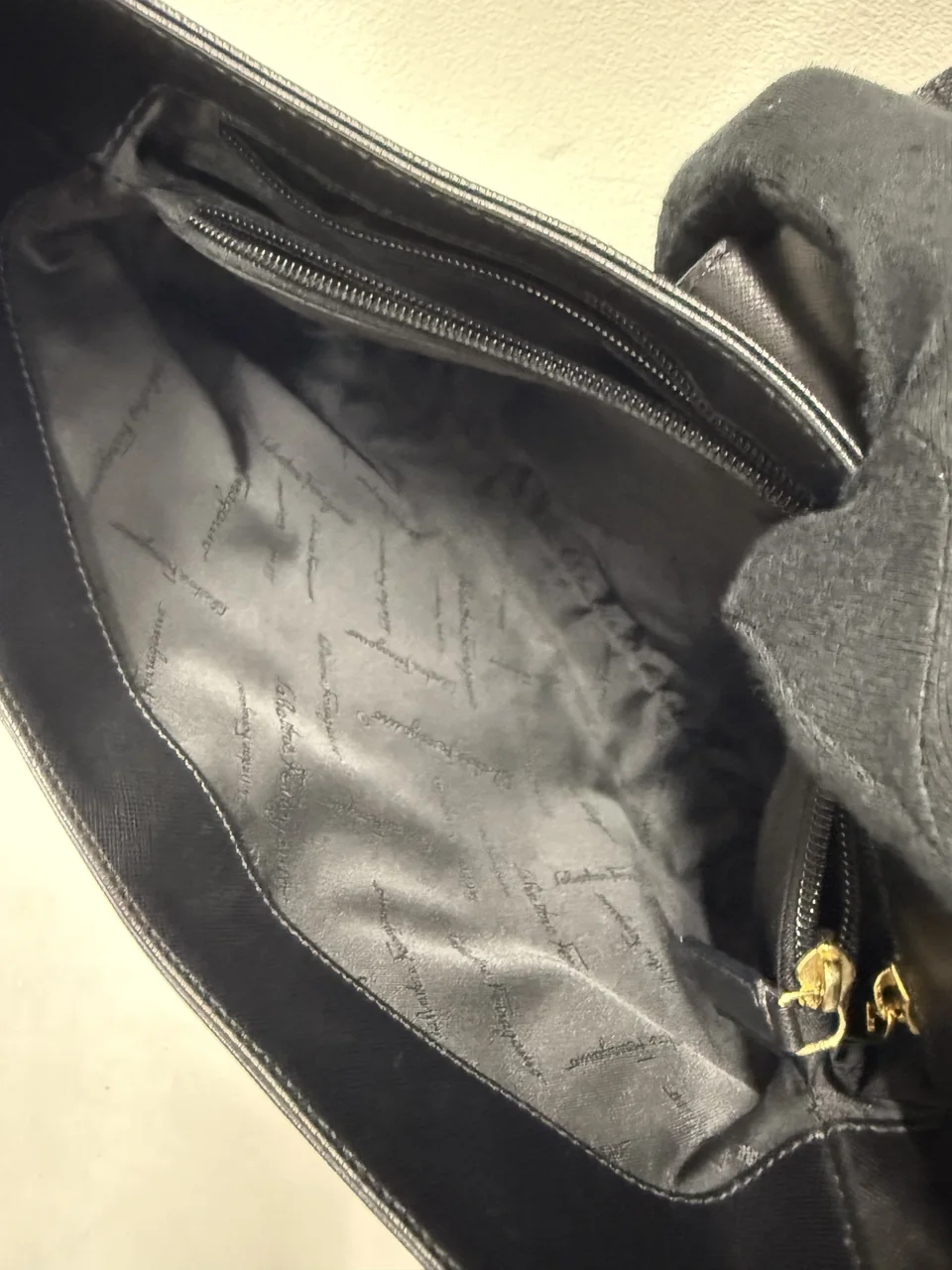 SALVATORE FERRAGAMO SHOULDER BAG view 9