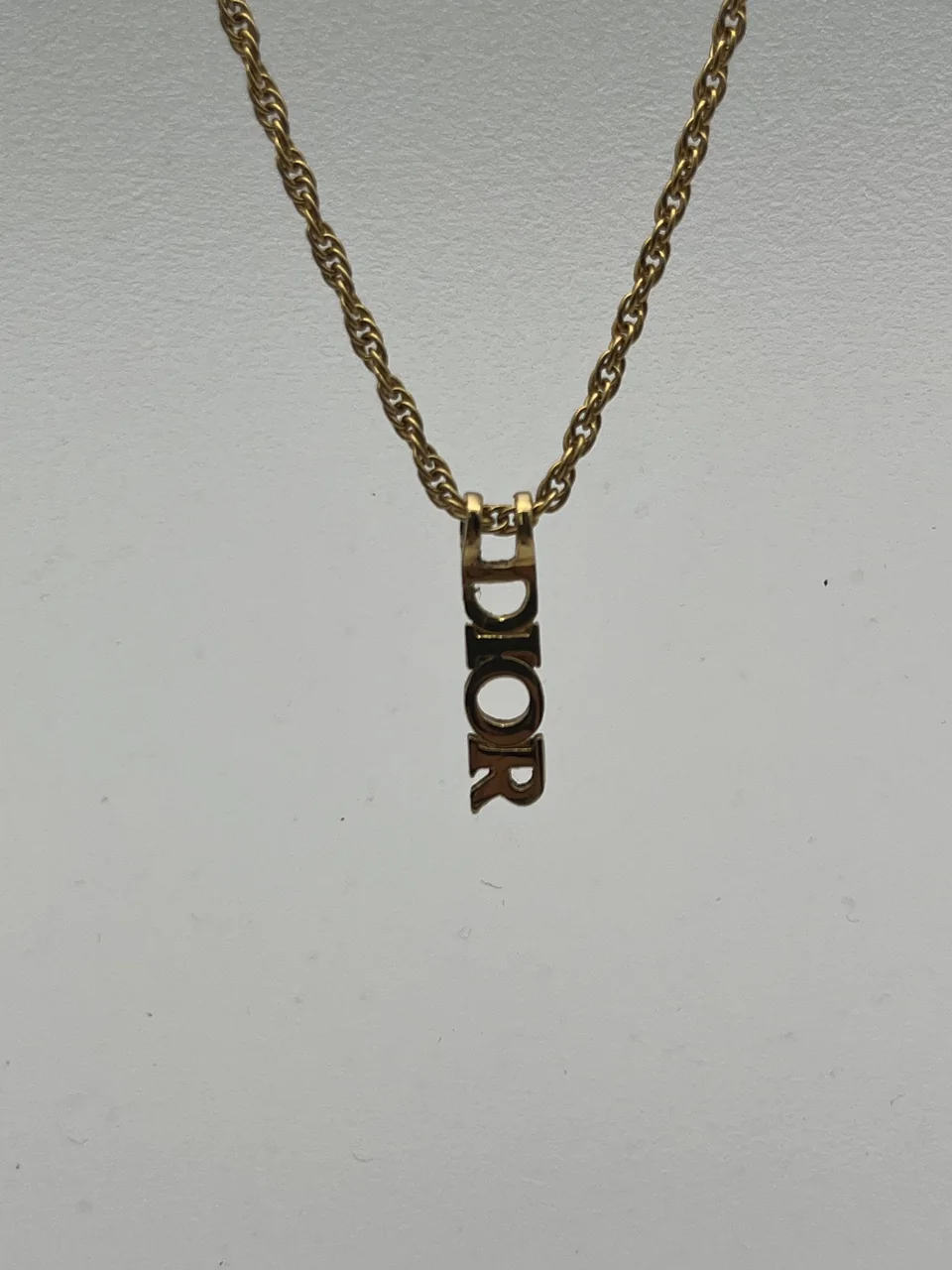 DIOR NECKLACE hover
