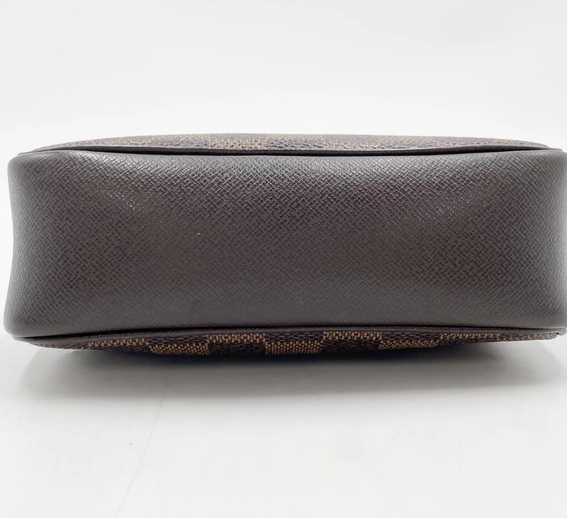 LV DAMIER TROUSSE MAKEUP view 2