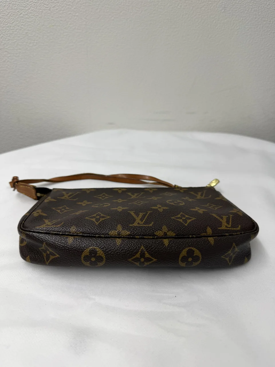 LV MONOGRAM ACCESSORY POUCH view 3
