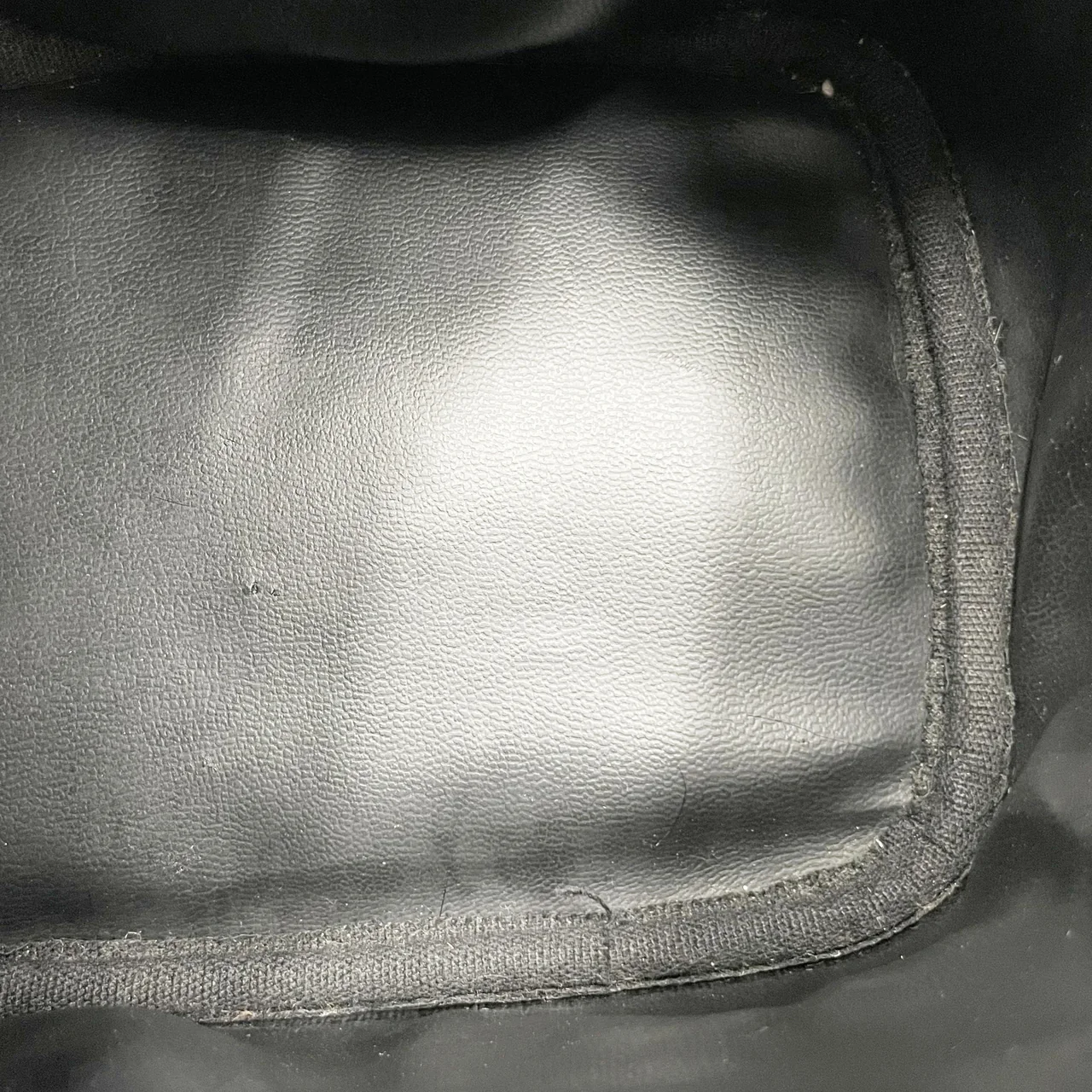 CHANEL CAVIAR VANITY BAG (6 SERIAL CODE) view 10