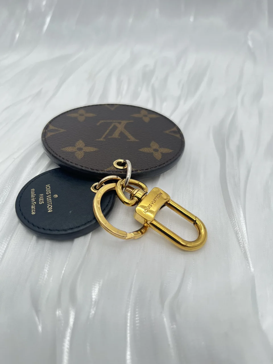 LOUIS VUITTON photo 3