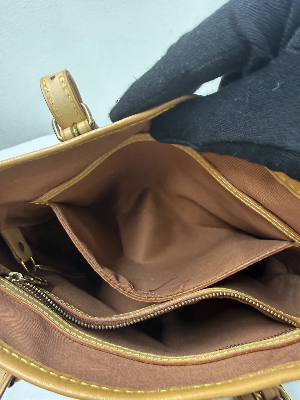 LV BUCKET view 11