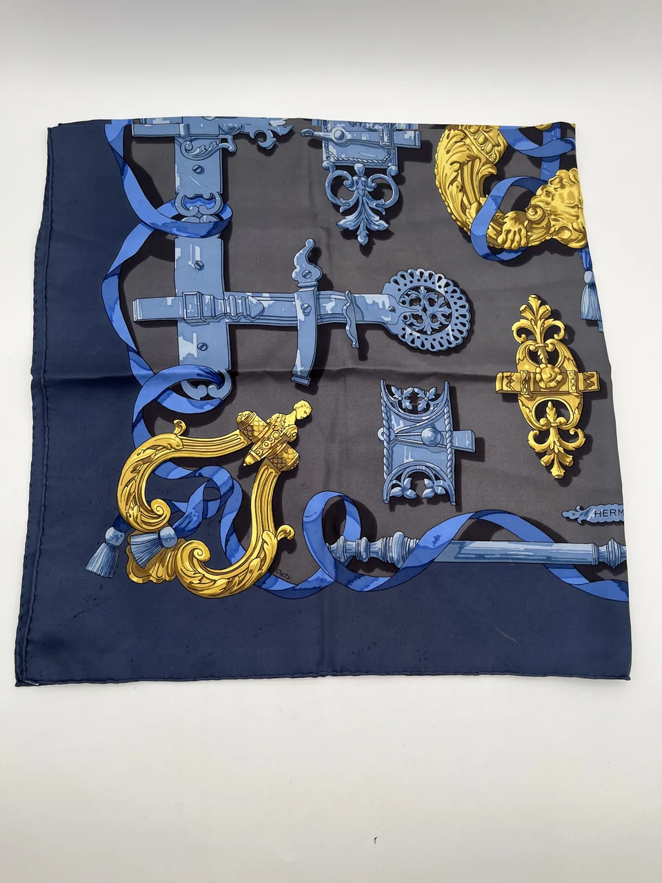 HERMES SCARF (BLUE) hover