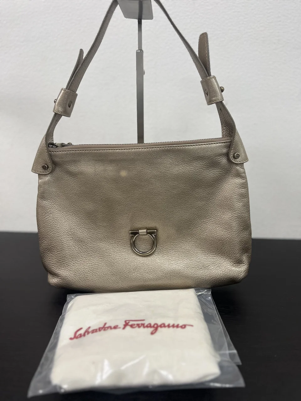 BM-5 120-7 SALVATORE FERRAGAMO HANDBAG