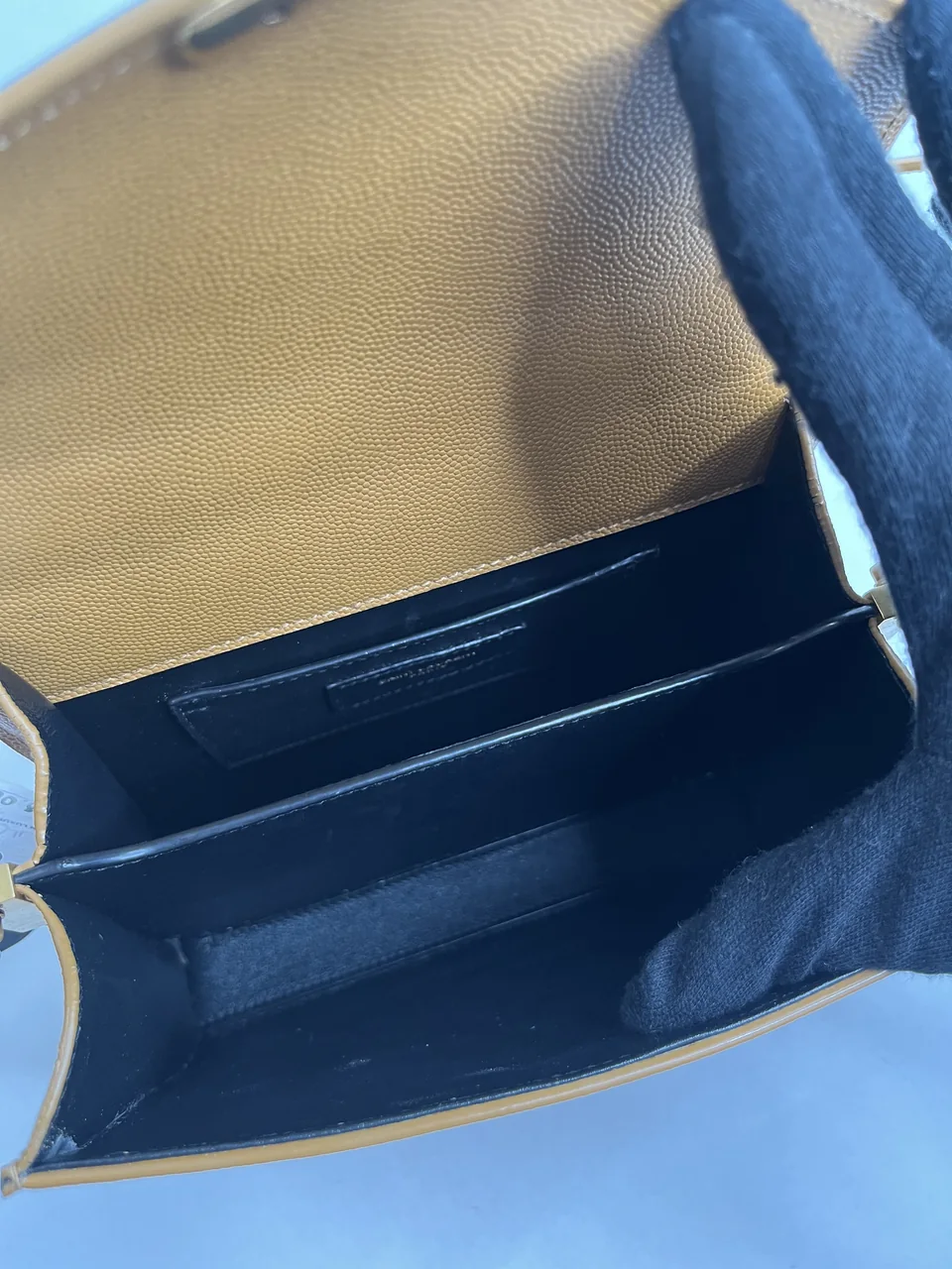 SAINT LAURENT CASSANDRE TOP HANDLE (602716) view 8