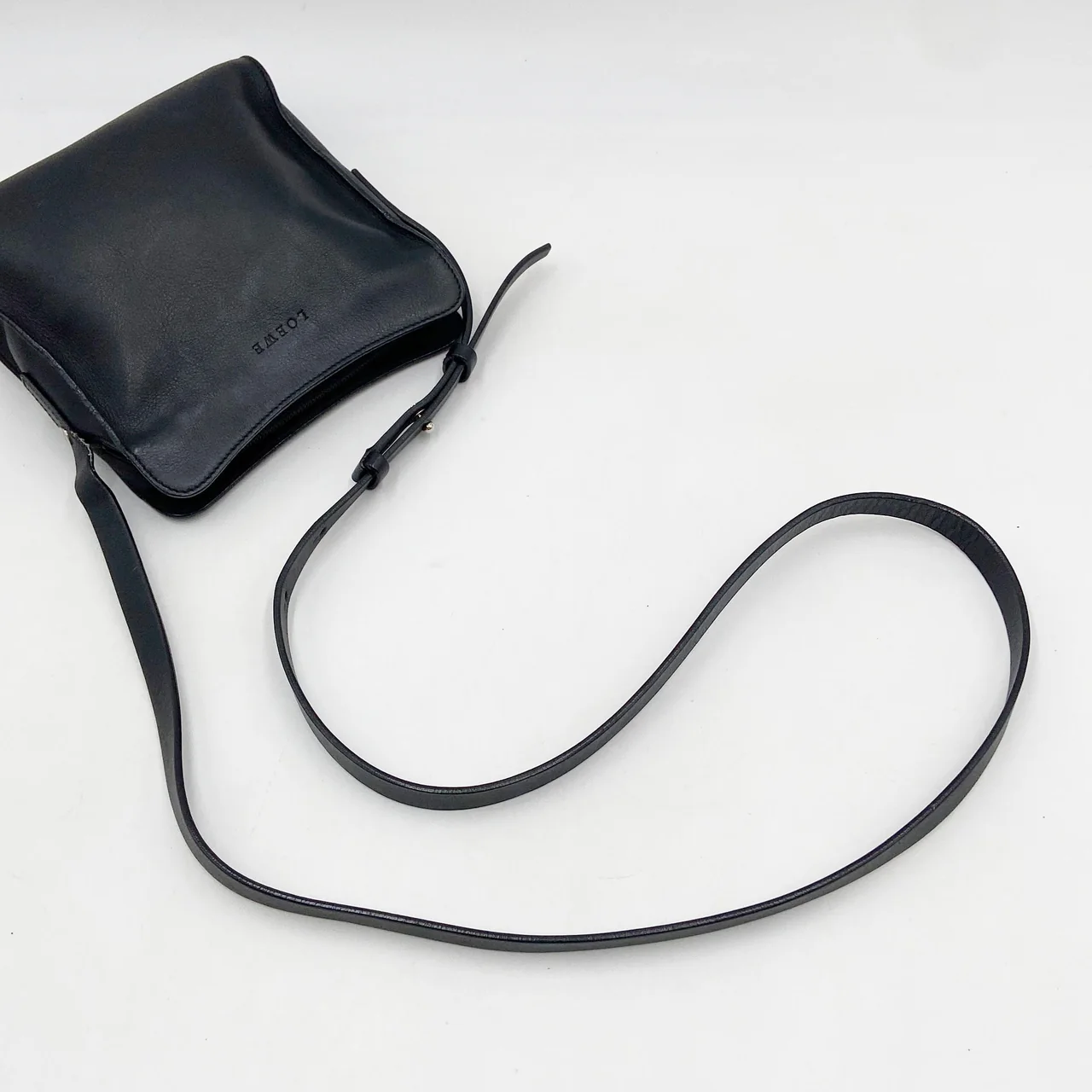 LOEWE SHOULDER BAG (BLACK) view 9