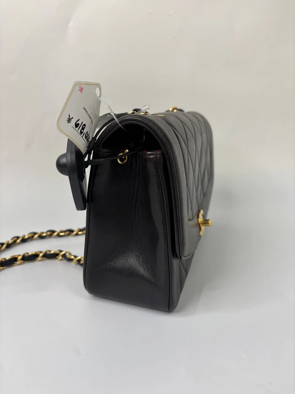 Chanel Diana 22 Matelasse Chain Shoulder Bag No. 4 view 3