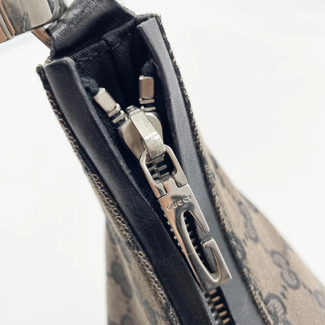 GUCCI GG CANVAS HANDBAG view 4