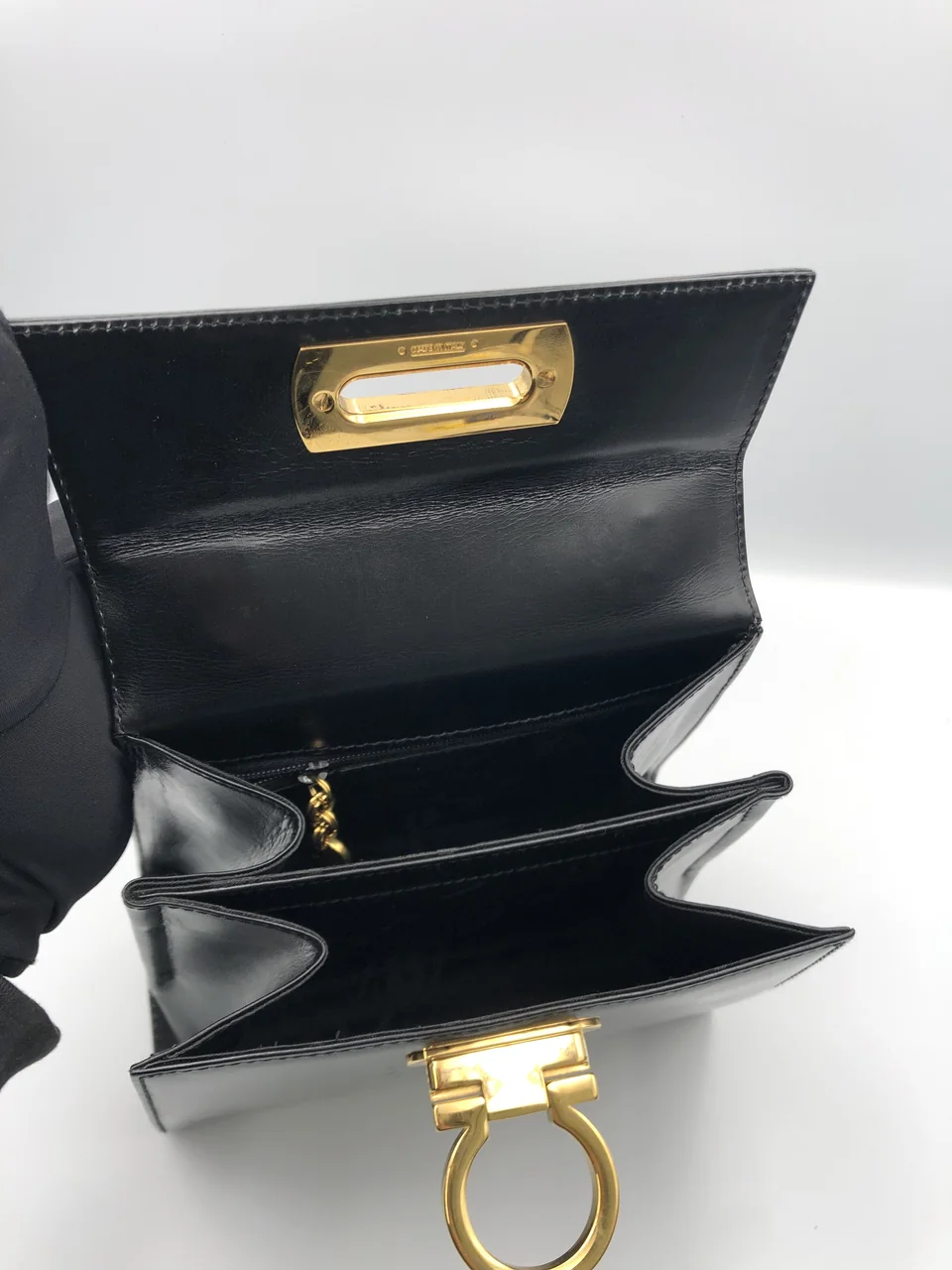 SALVATORE FERRAGAMO GANCINI TWO-WAY HANDBAG view 8