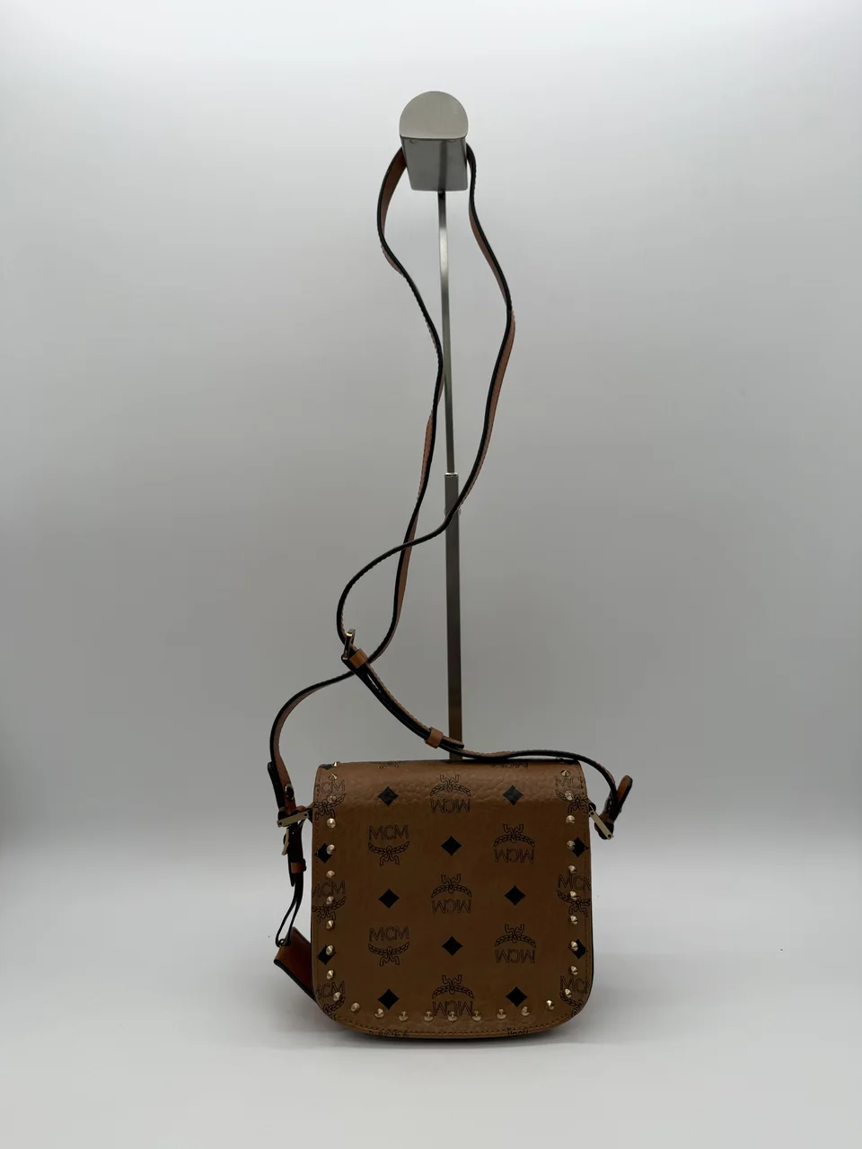 MCM STUDS SHOULDER BAG (BROWN) view 2