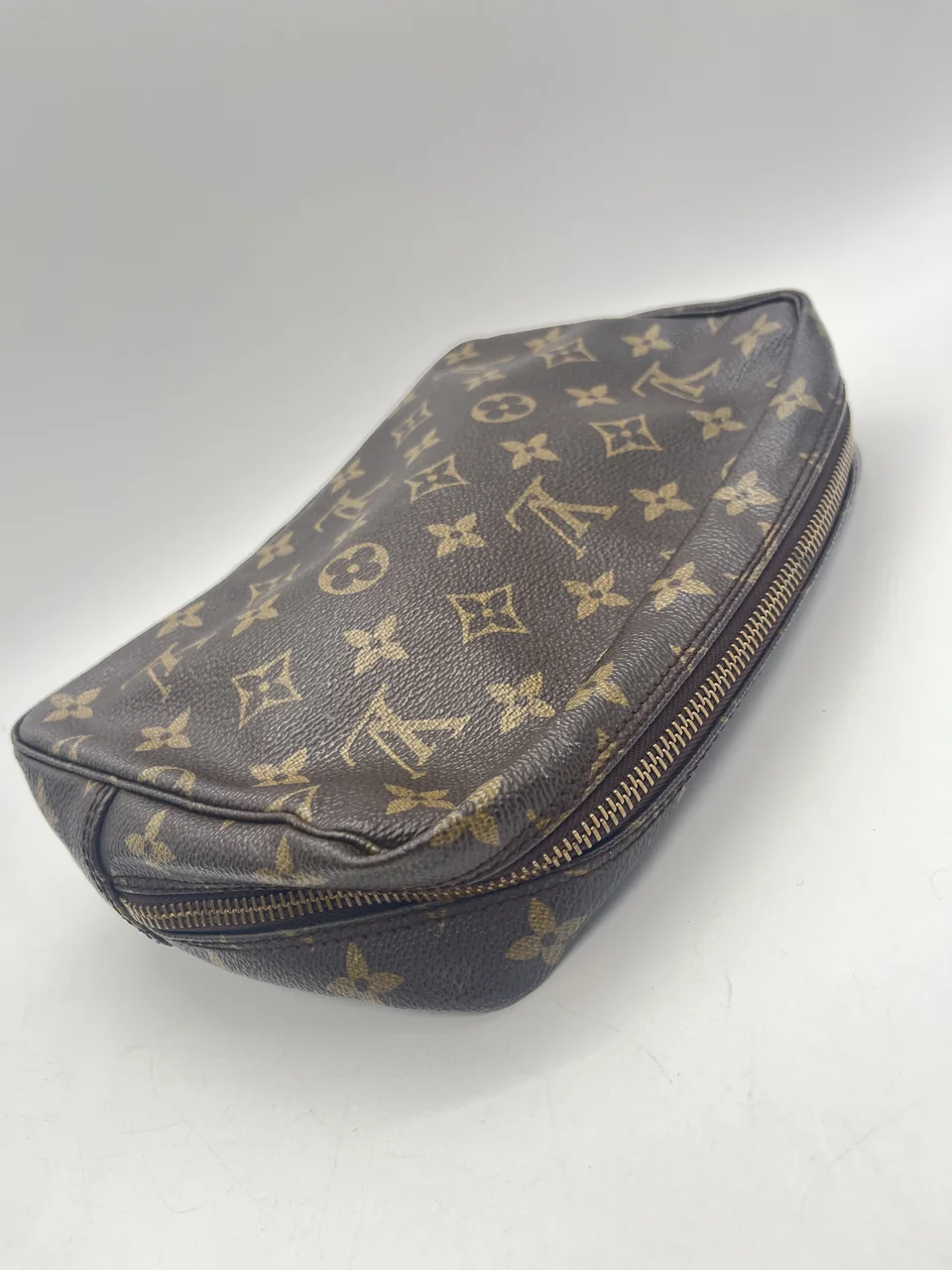 LV TROUSSE TOILETTE 23 view 4
